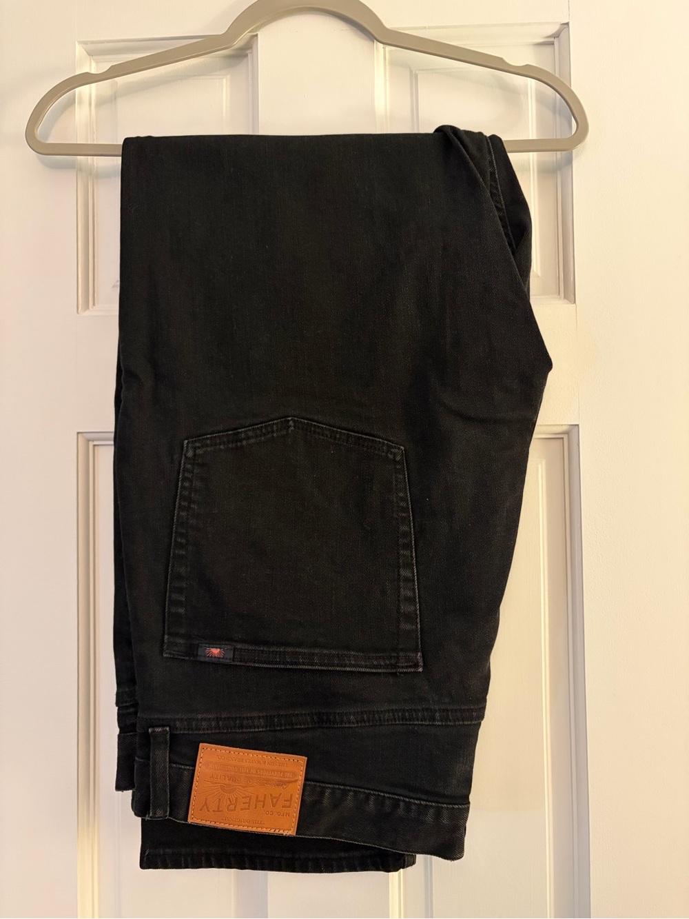 Faherty Black Straight Men’s Jeans